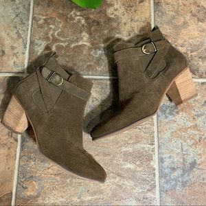 G.H. BASS & CO SHILOH GORE Brown Booties